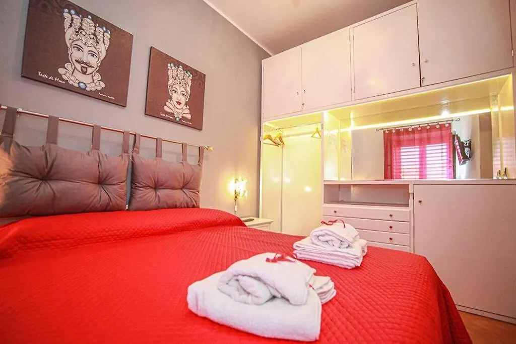 Appartamento Con Terrazza Al Centro Storico. Palermo Appartement